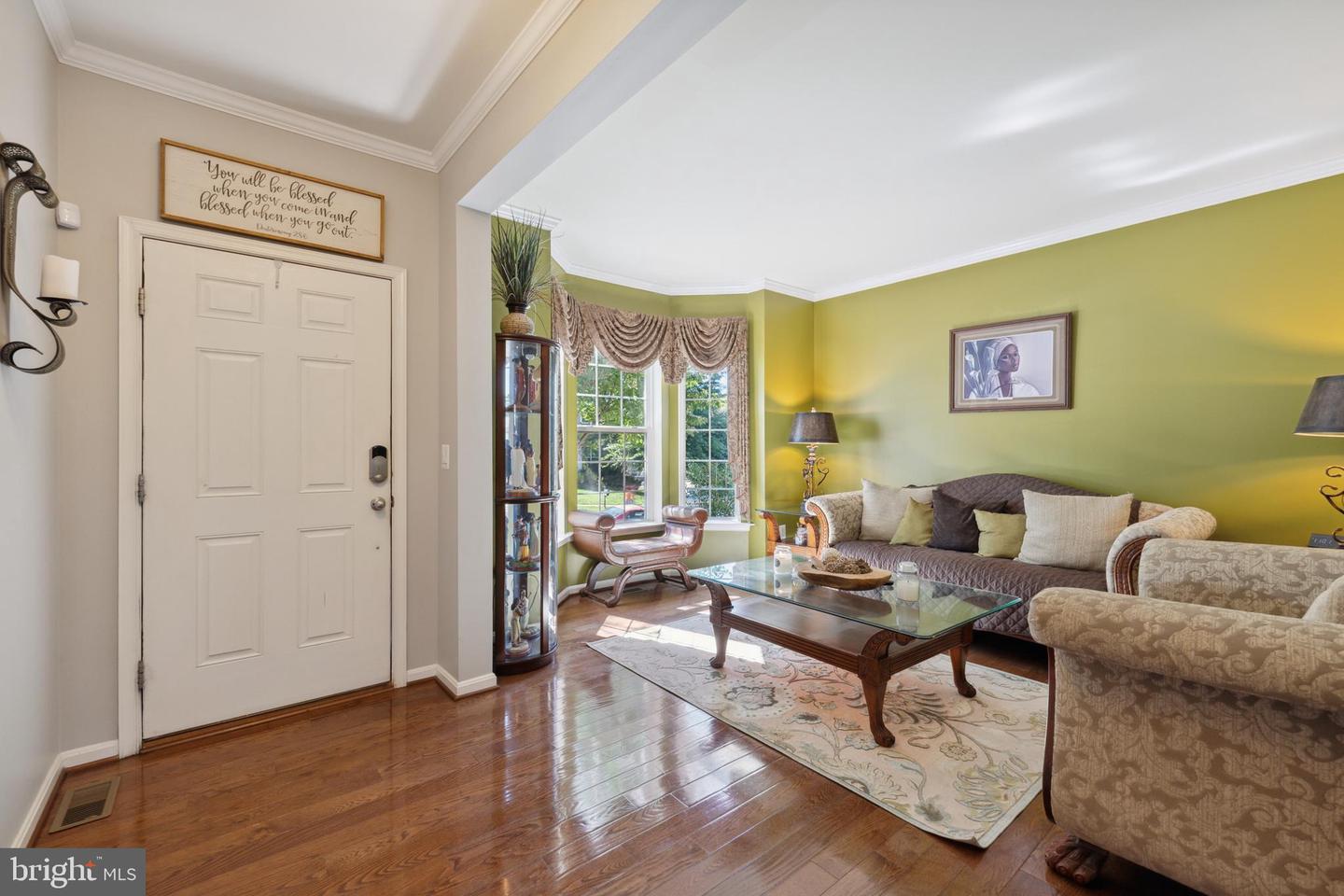 5554 BARNES LANE
