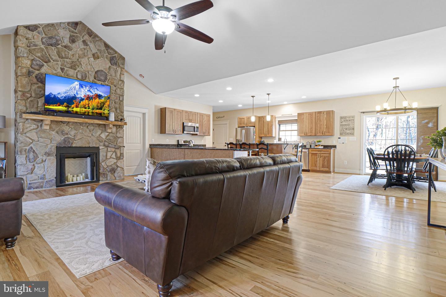 4311 DONNA MARIE COURT