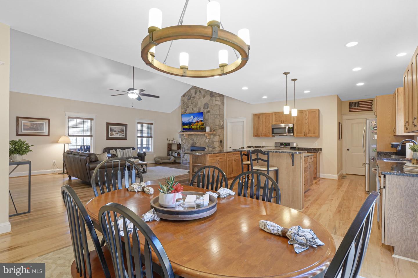4311 DONNA MARIE COURT