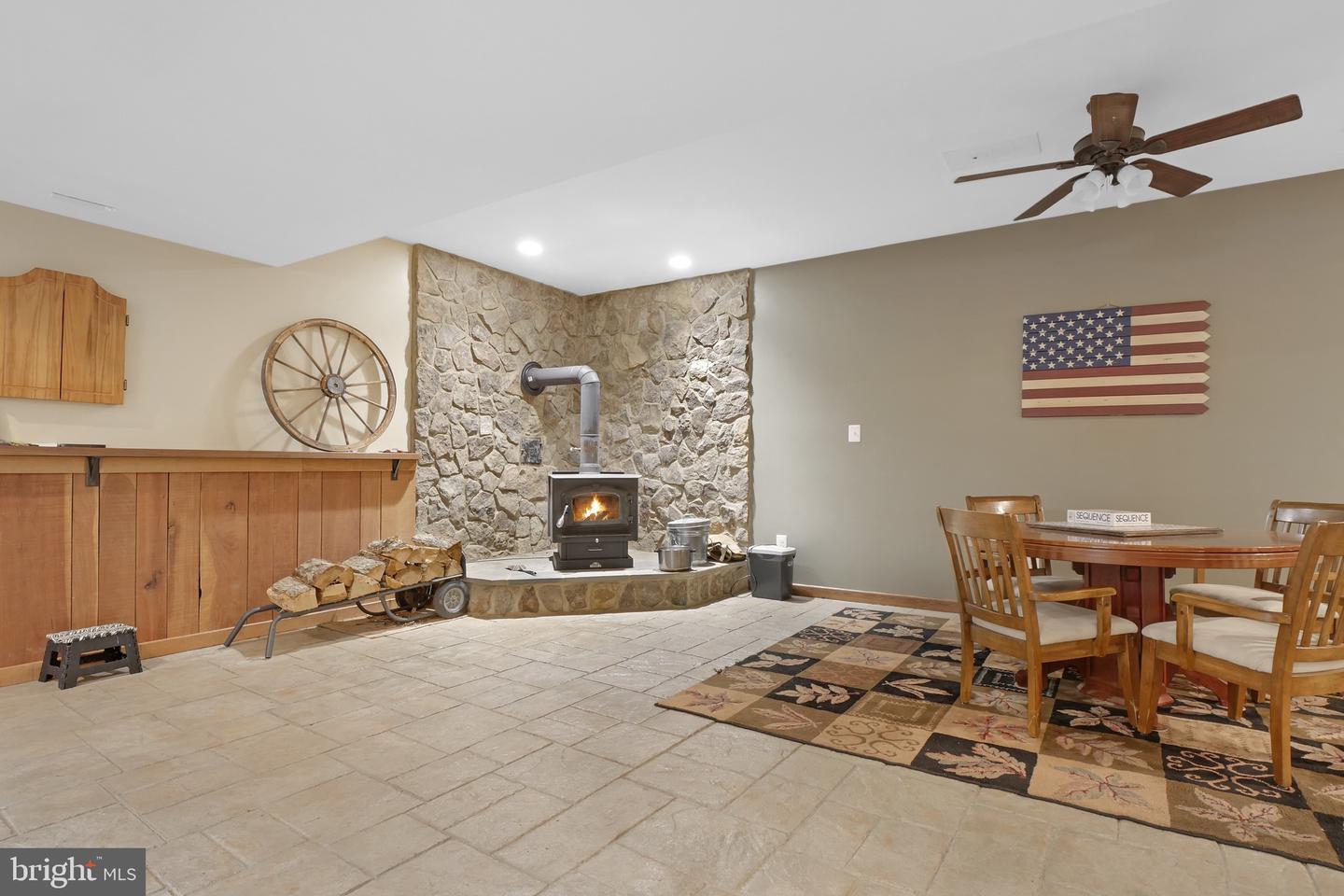 4311 DONNA MARIE COURT