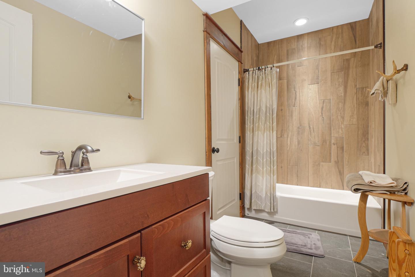 4311 DONNA MARIE COURT