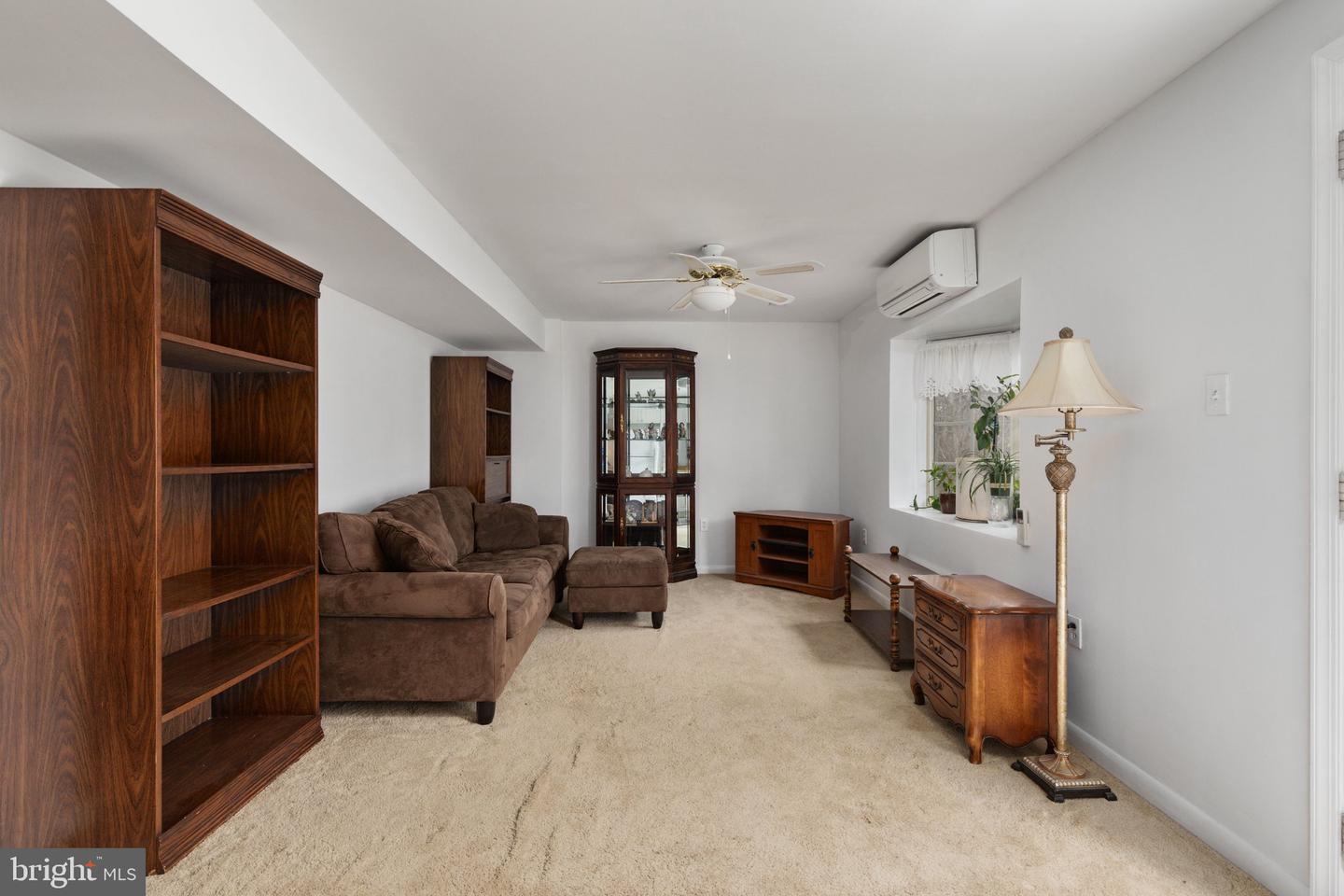 4699 KASSEL CIRCLE