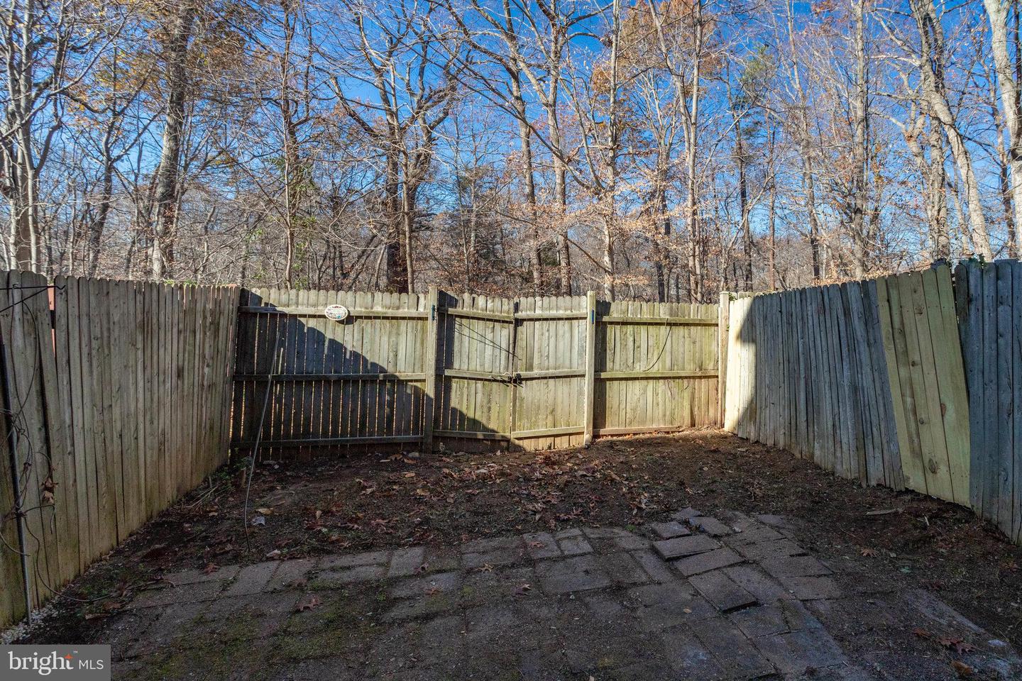 3543 CASTLE HILL DRIVE