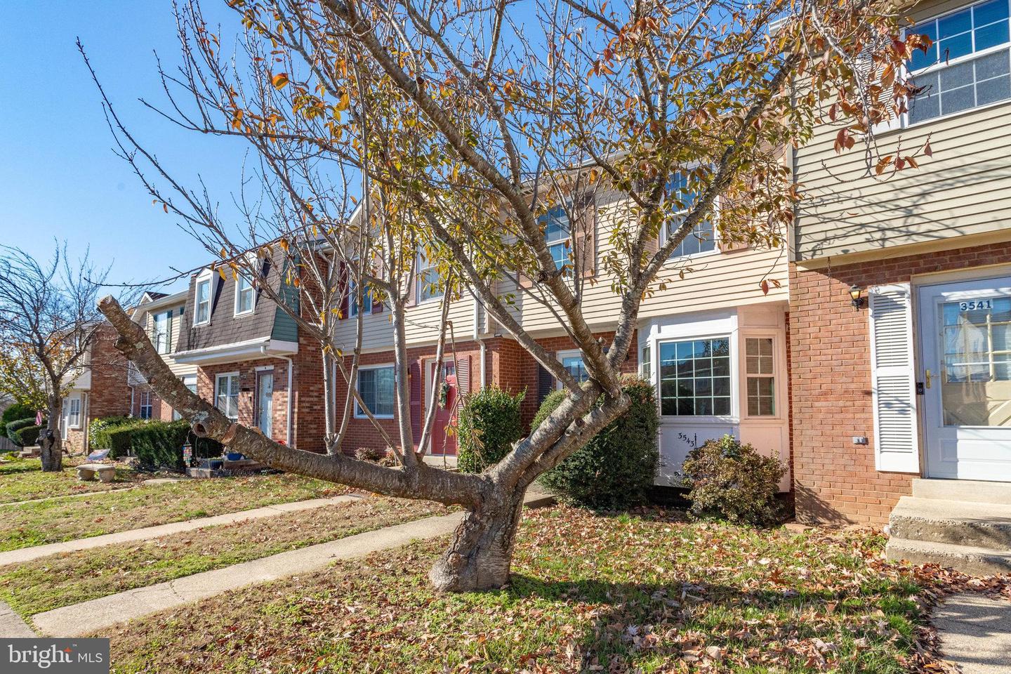 3543 CASTLE HILL DRIVE
