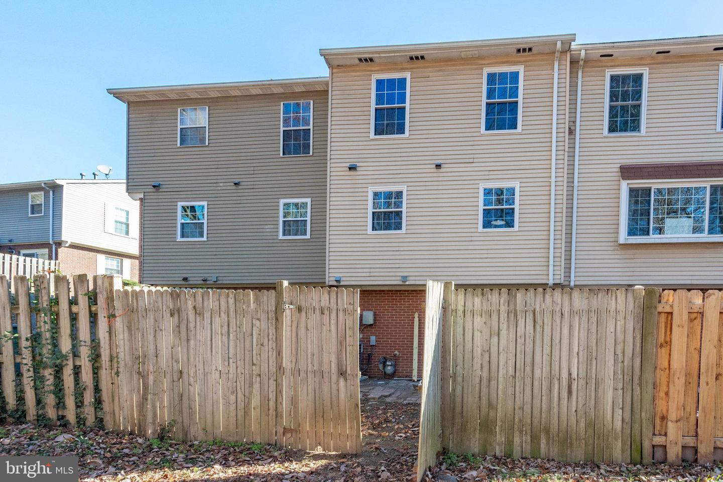 3543 CASTLE HILL DRIVE