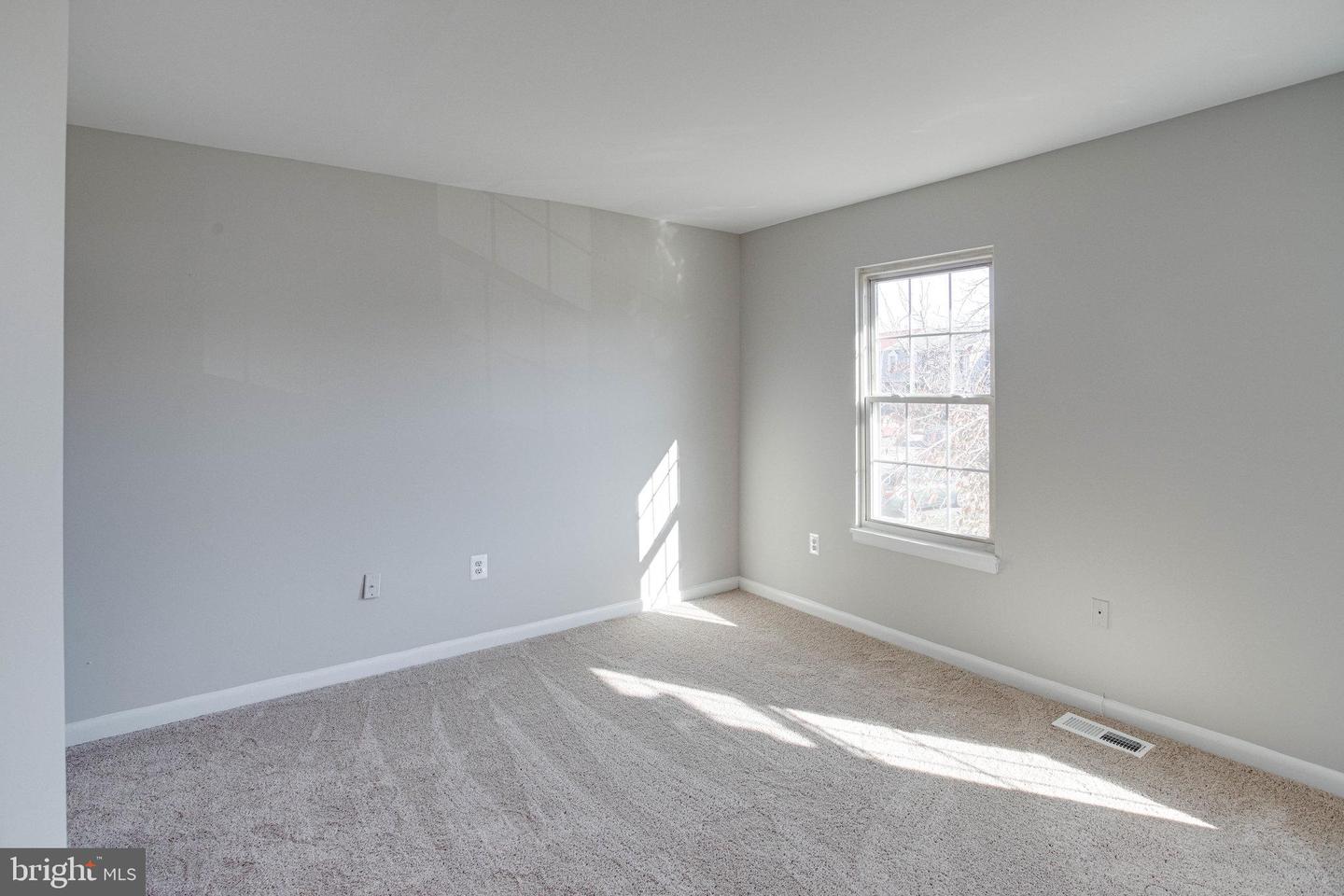 3543 CASTLE HILL DRIVE