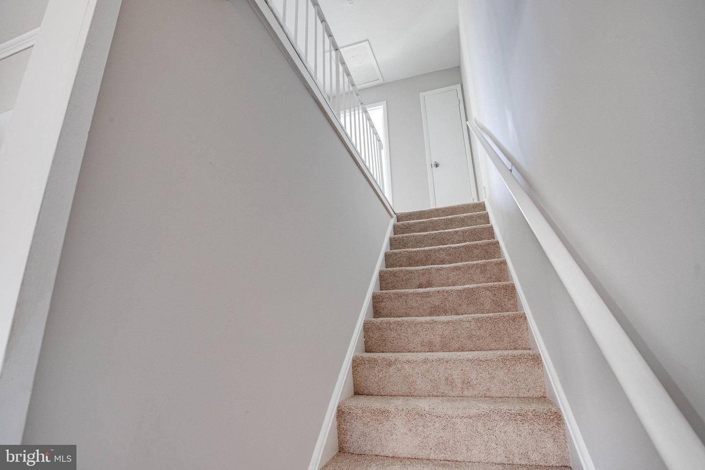 3543 CASTLE HILL DRIVE