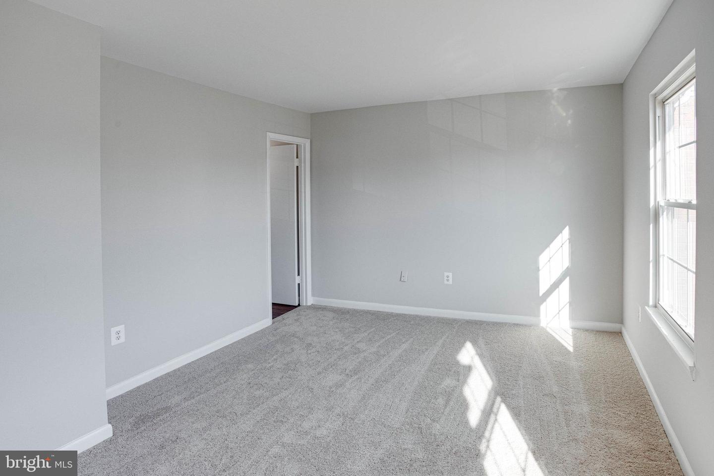 3543 CASTLE HILL DRIVE