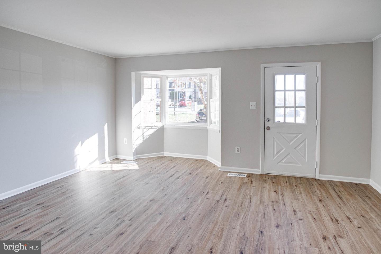 3543 CASTLE HILL DRIVE