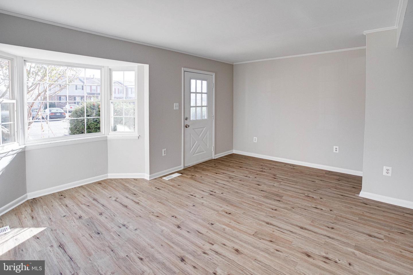3543 CASTLE HILL DRIVE