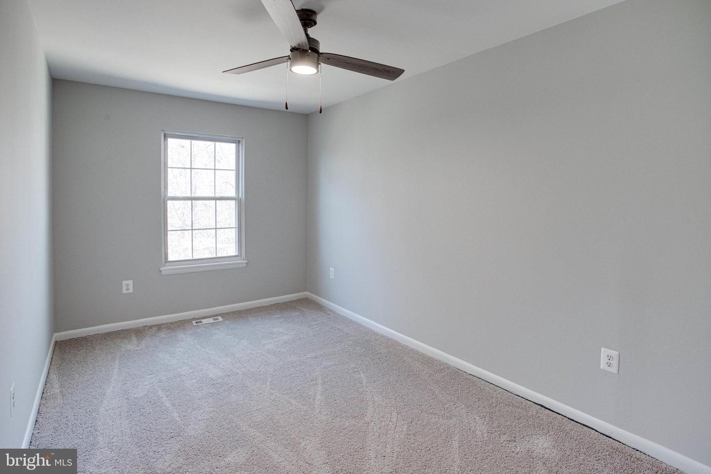 3543 CASTLE HILL DRIVE