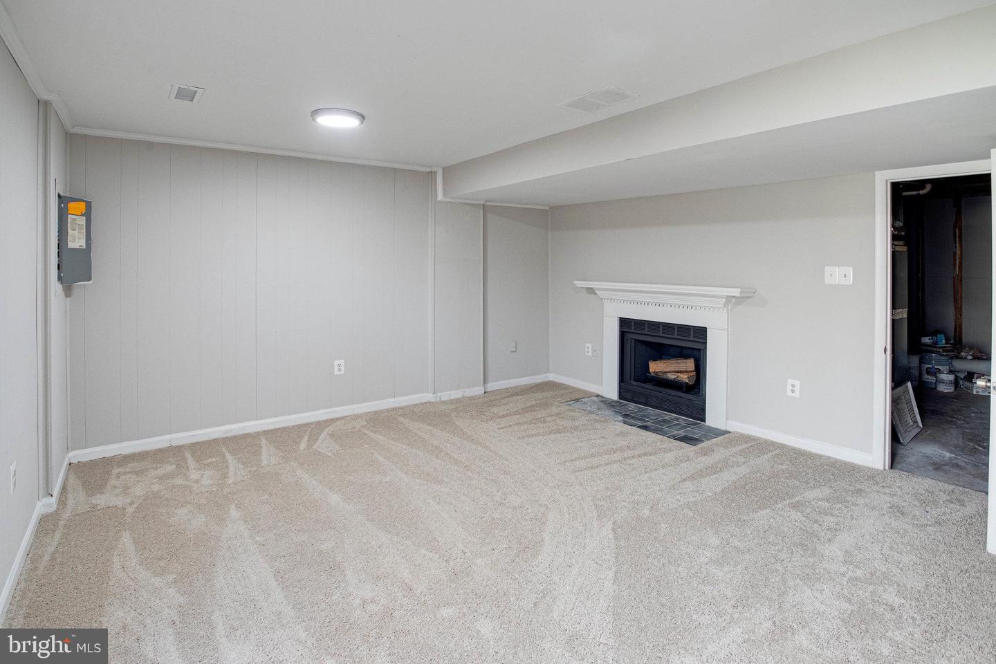 3543 CASTLE HILL DRIVE
