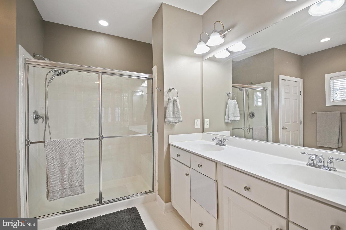 7385 CLUSTER HOUSE WAY