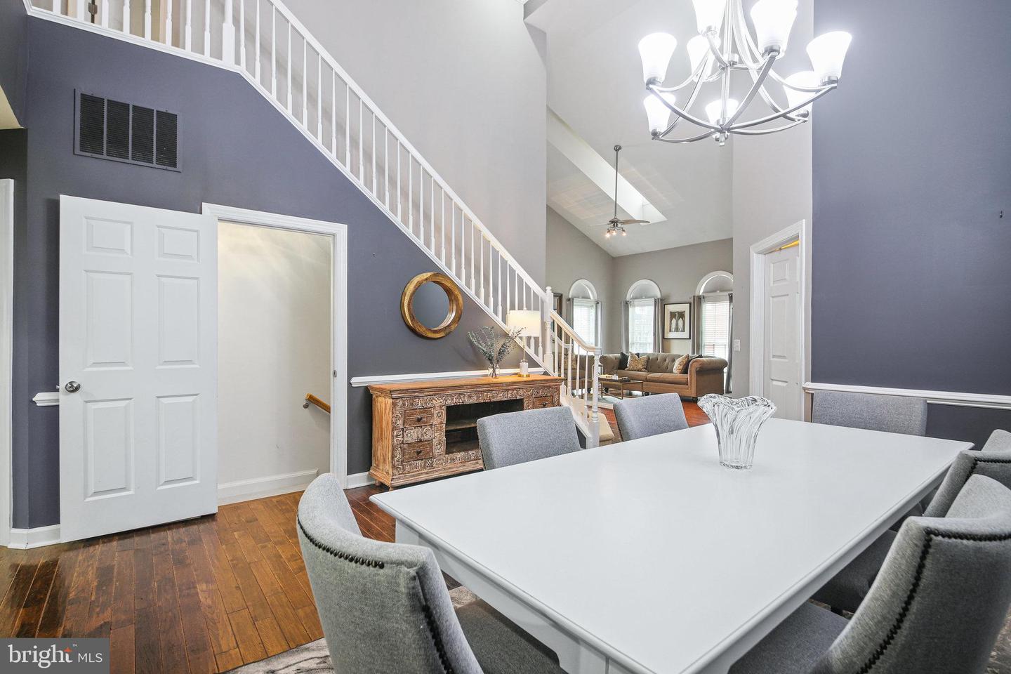 7385 CLUSTER HOUSE WAY