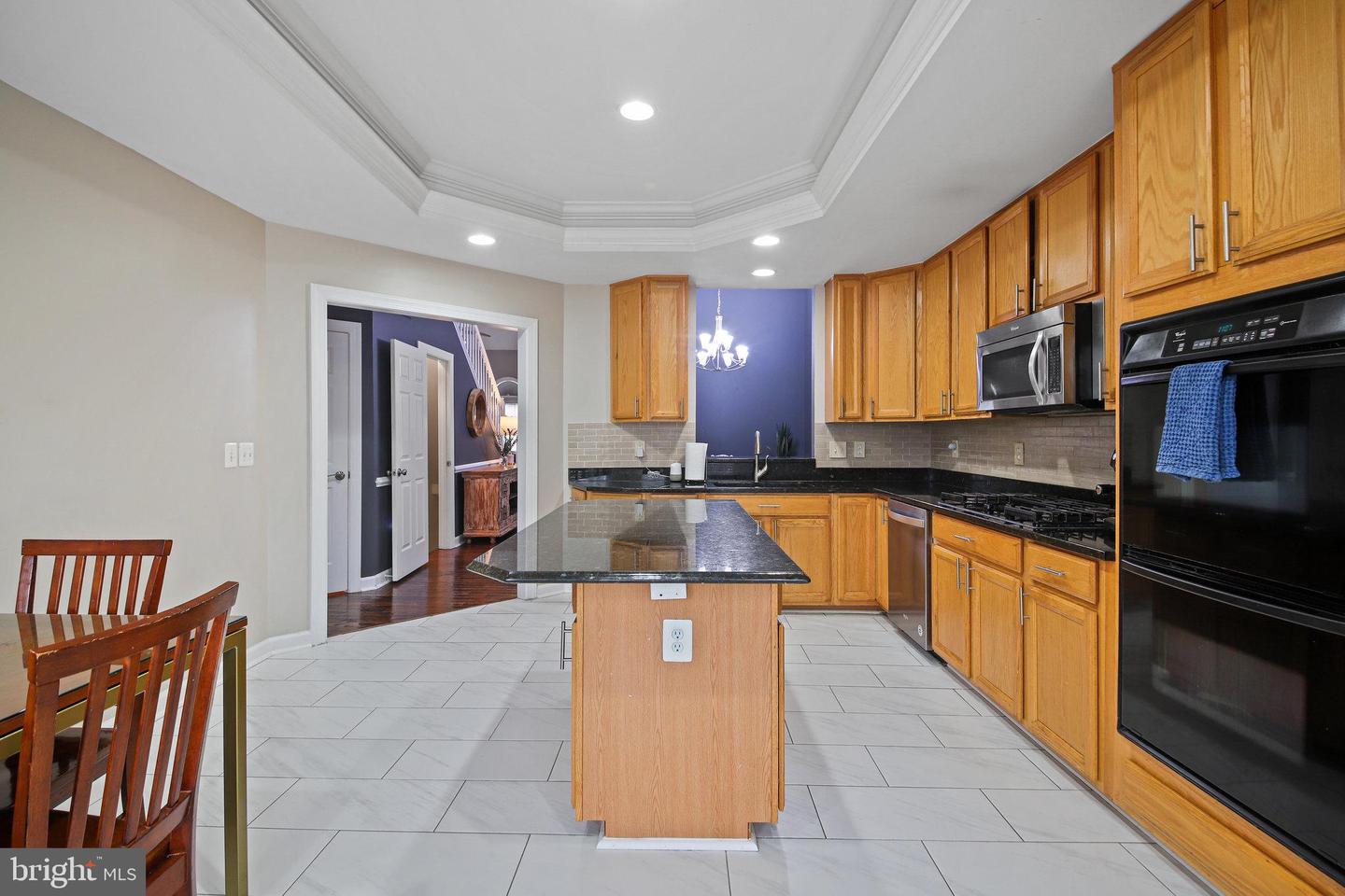 7385 CLUSTER HOUSE WAY