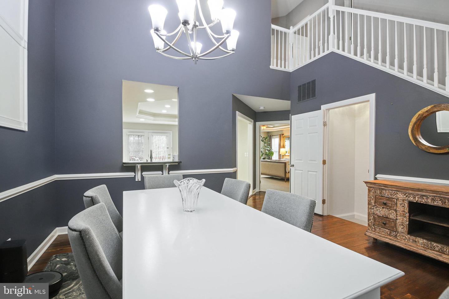 7385 CLUSTER HOUSE WAY