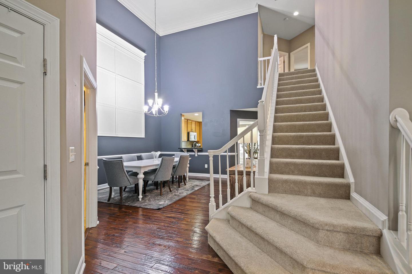 7385 CLUSTER HOUSE WAY