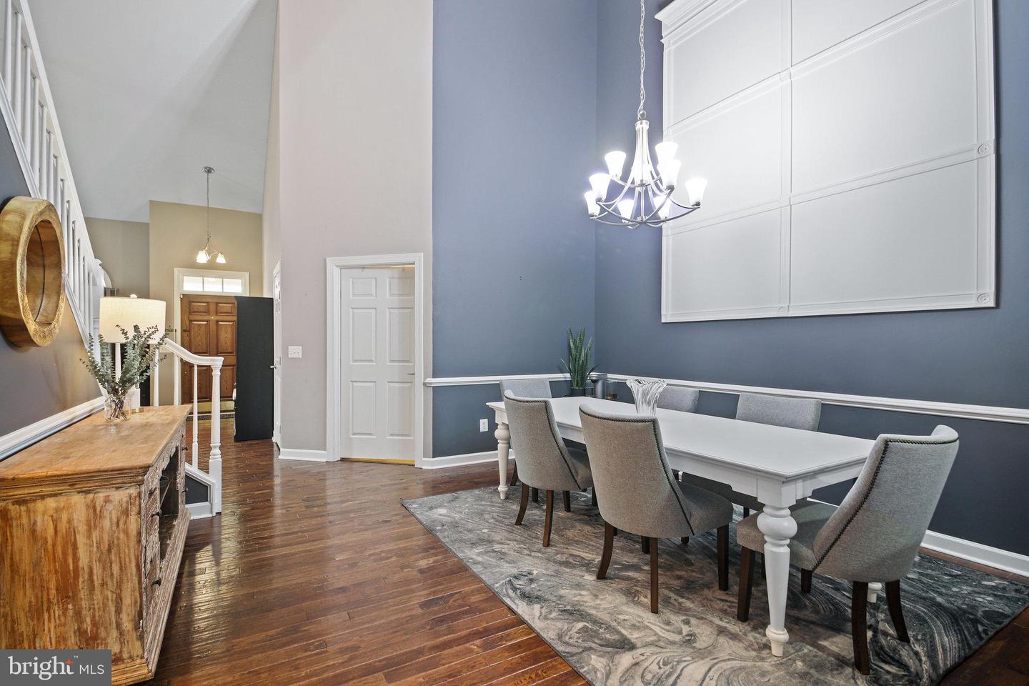 7385 CLUSTER HOUSE WAY