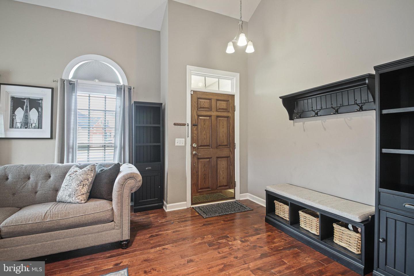 7385 CLUSTER HOUSE WAY