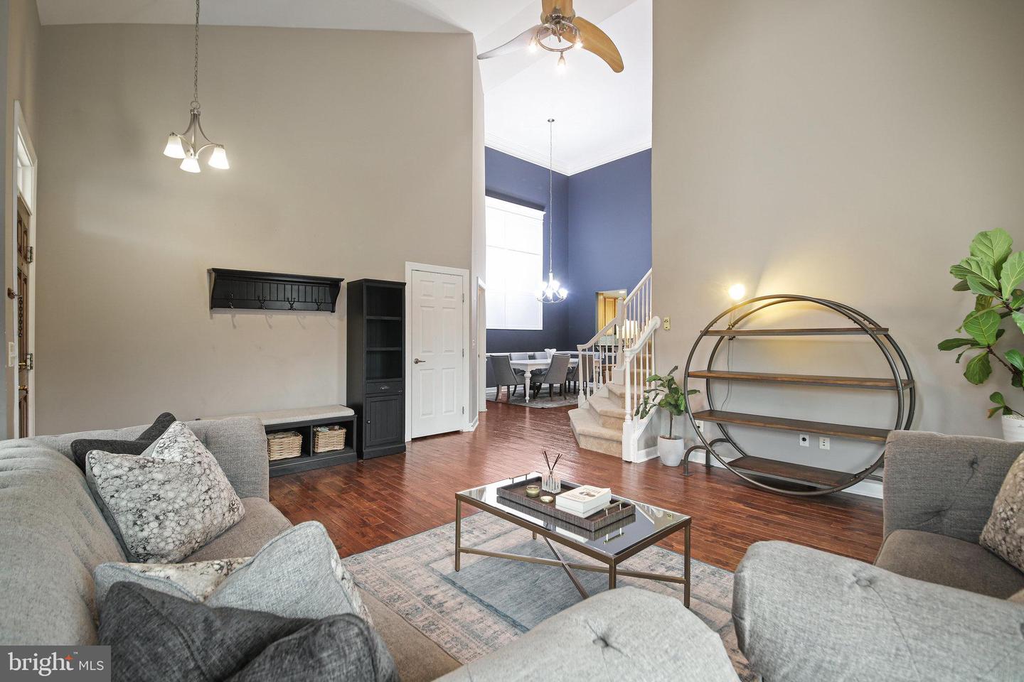 7385 CLUSTER HOUSE WAY