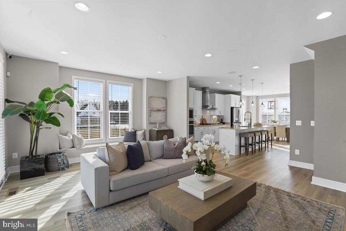 6708 UPLAND MANOR DRIVE