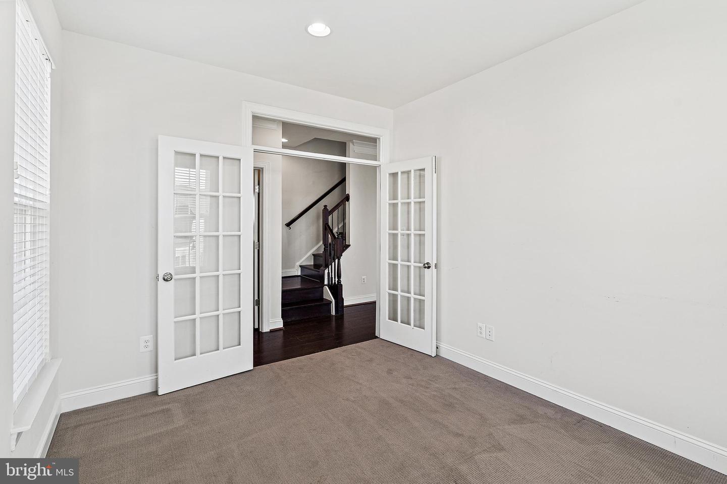 9557 KIMBLETON HALL LOOP