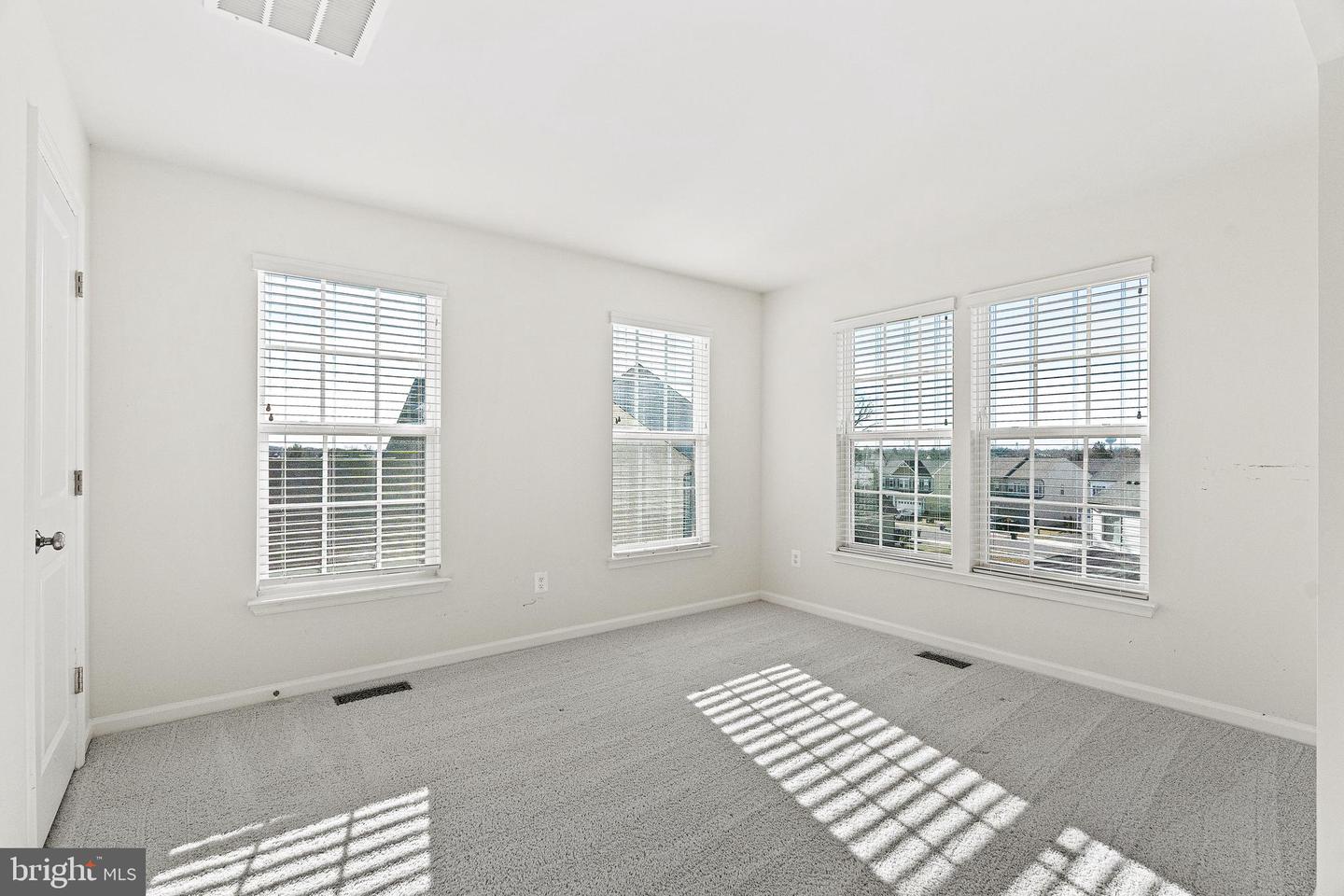 9557 KIMBLETON HALL LOOP