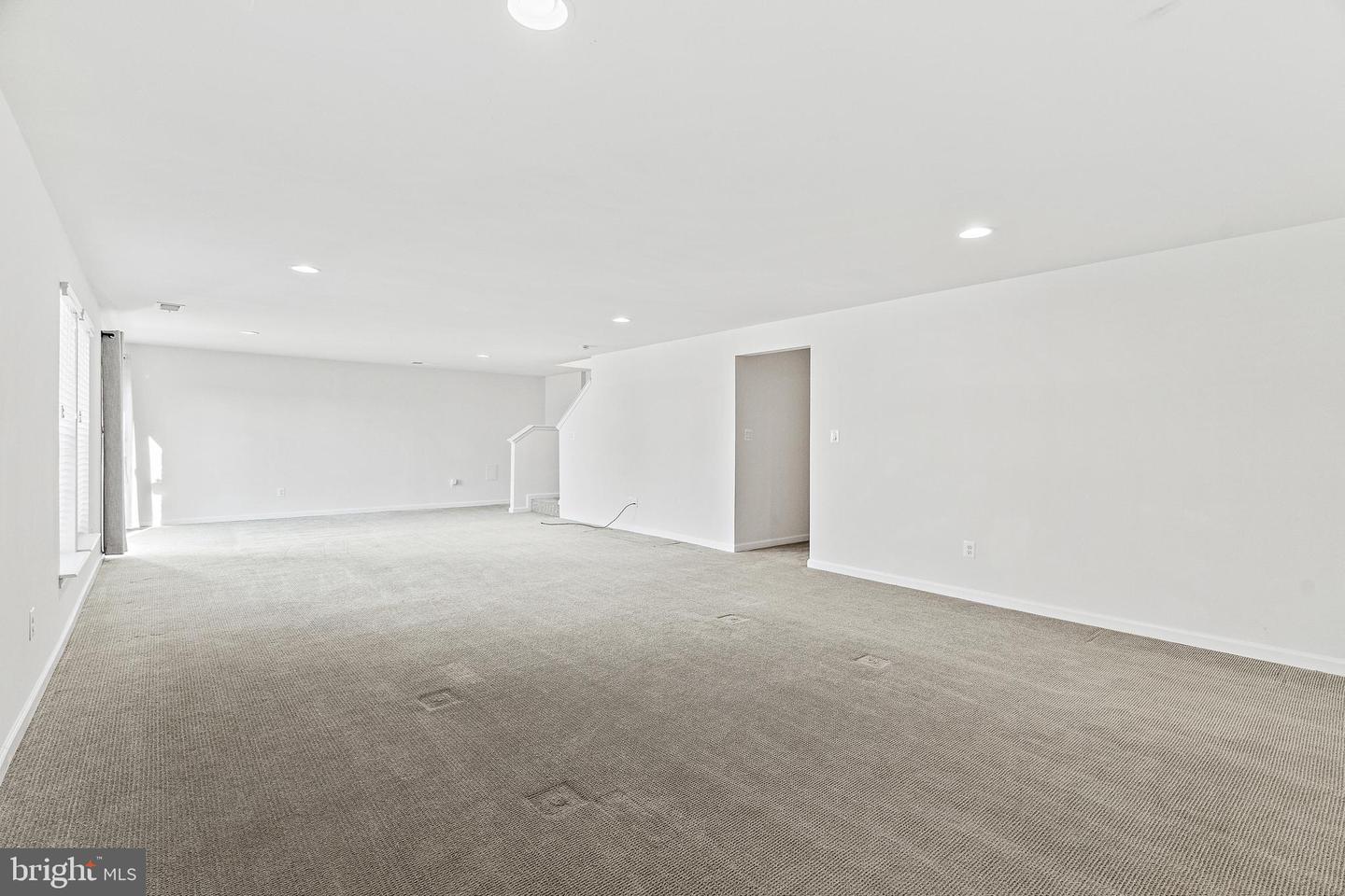 9557 KIMBLETON HALL LOOP