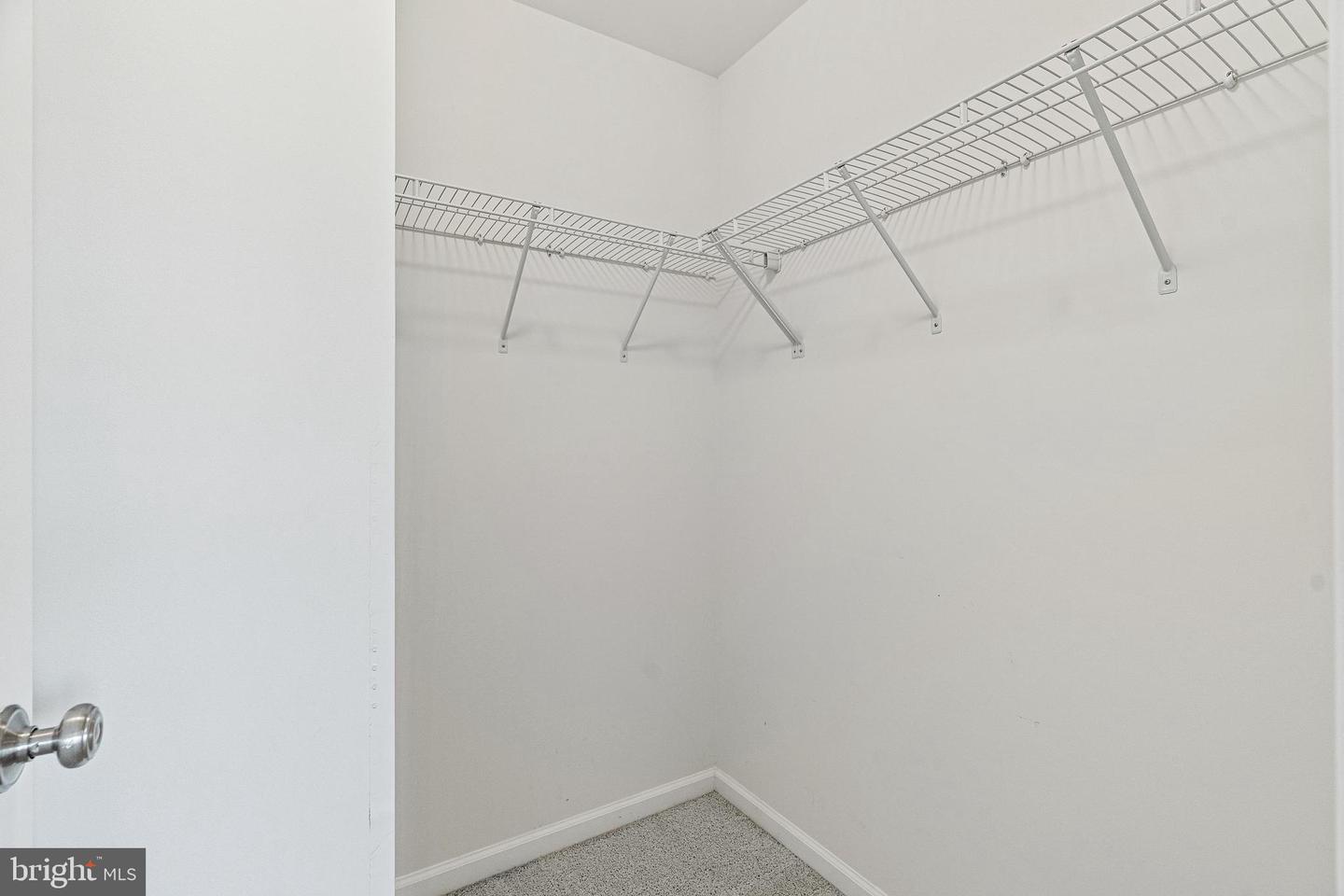 9557 KIMBLETON HALL LOOP