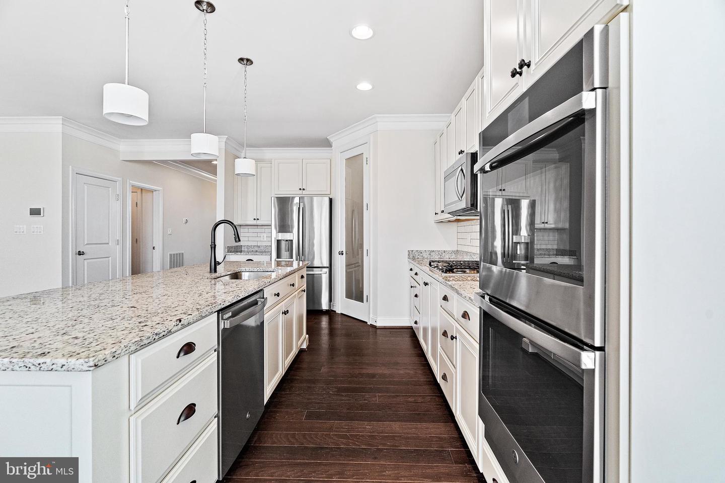 9557 KIMBLETON HALL LOOP