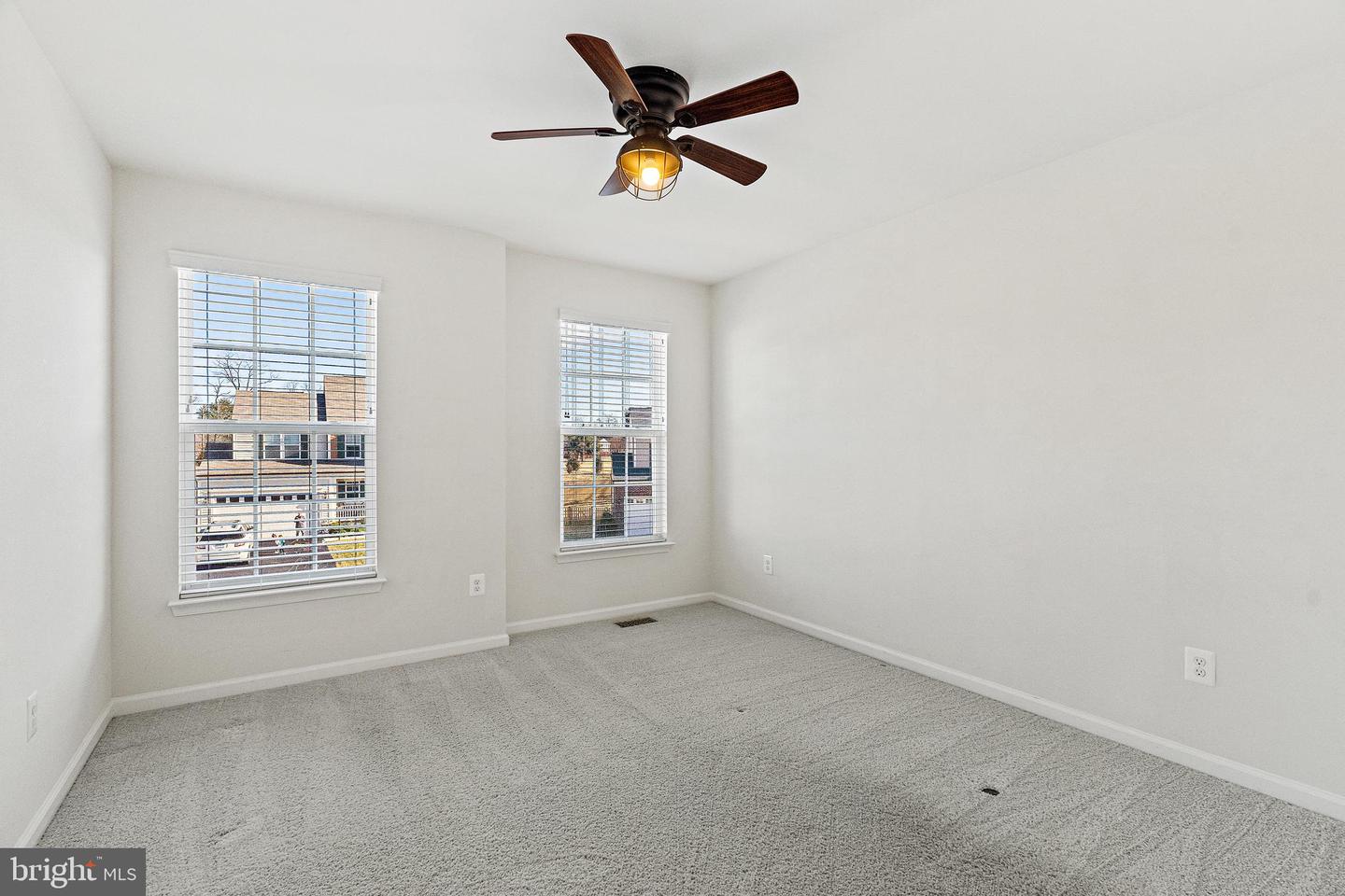 9557 KIMBLETON HALL LOOP