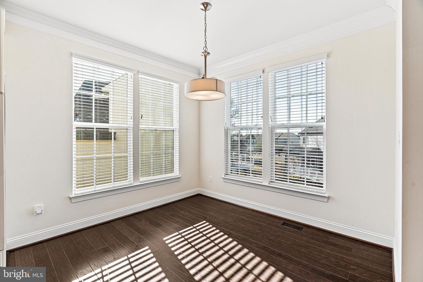 9557 KIMBLETON HALL LOOP