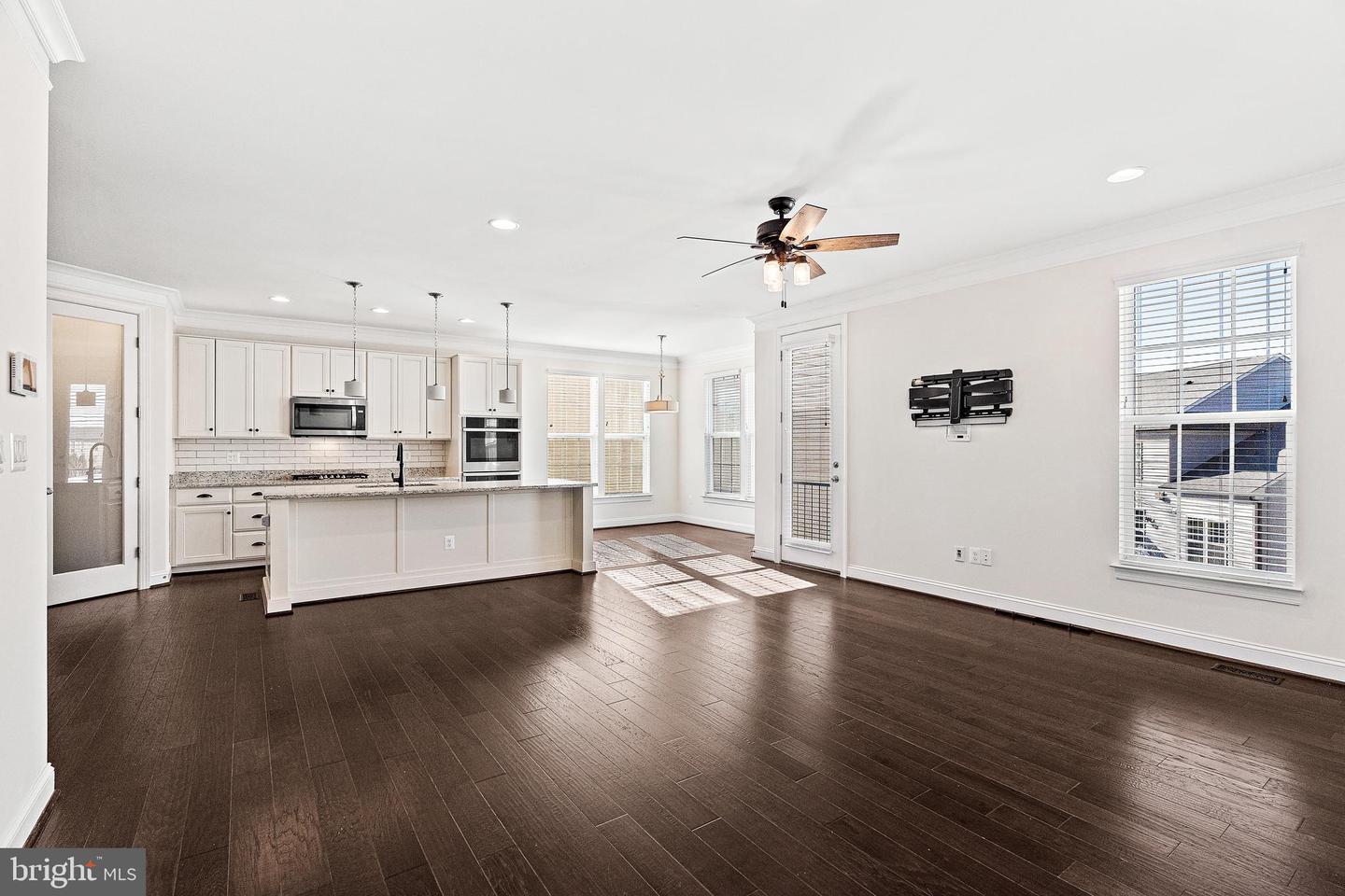 9557 KIMBLETON HALL LOOP