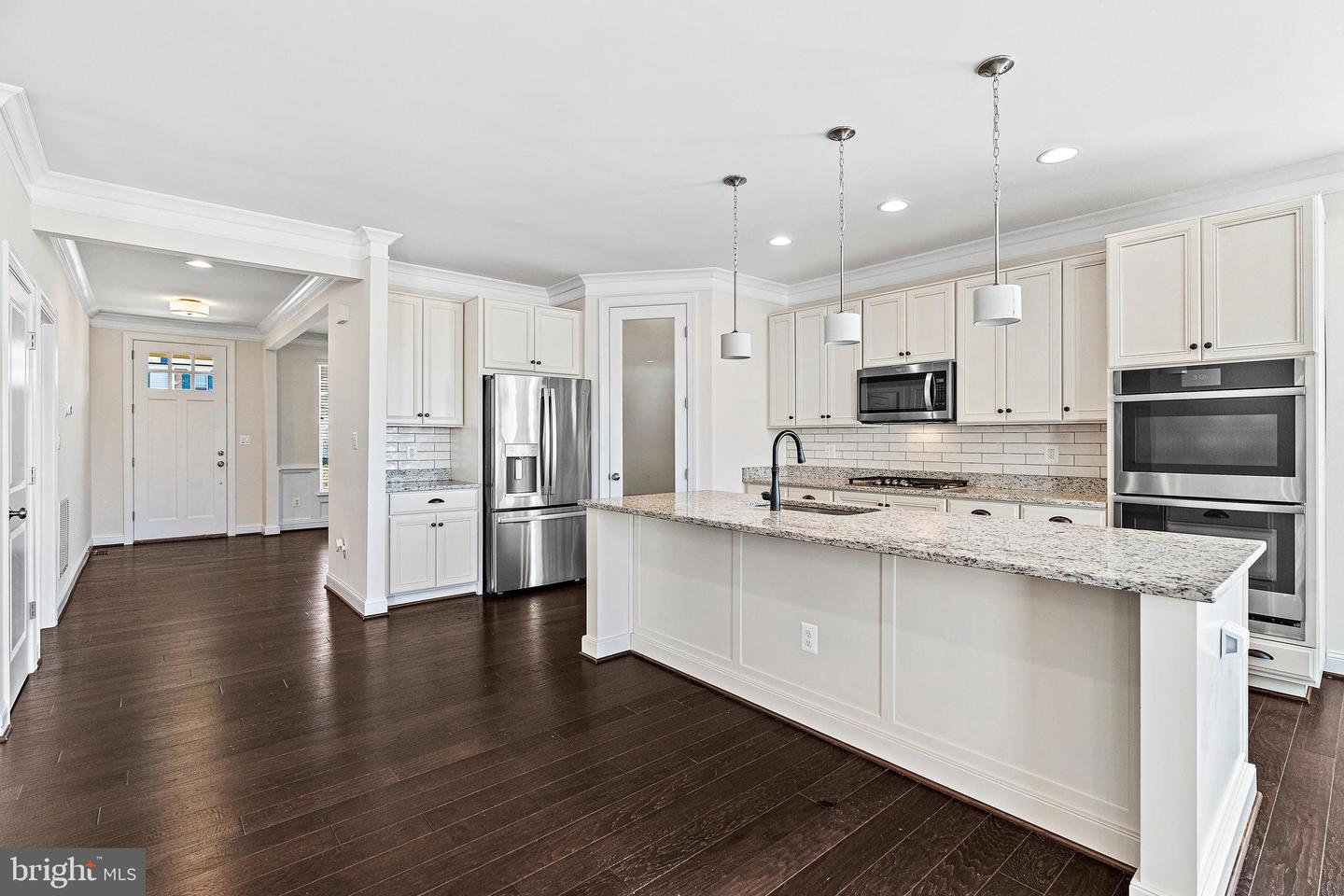 9557 KIMBLETON HALL LOOP
