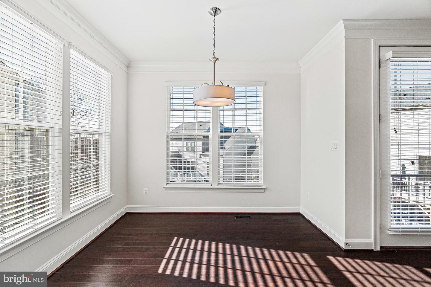 9557 KIMBLETON HALL LOOP