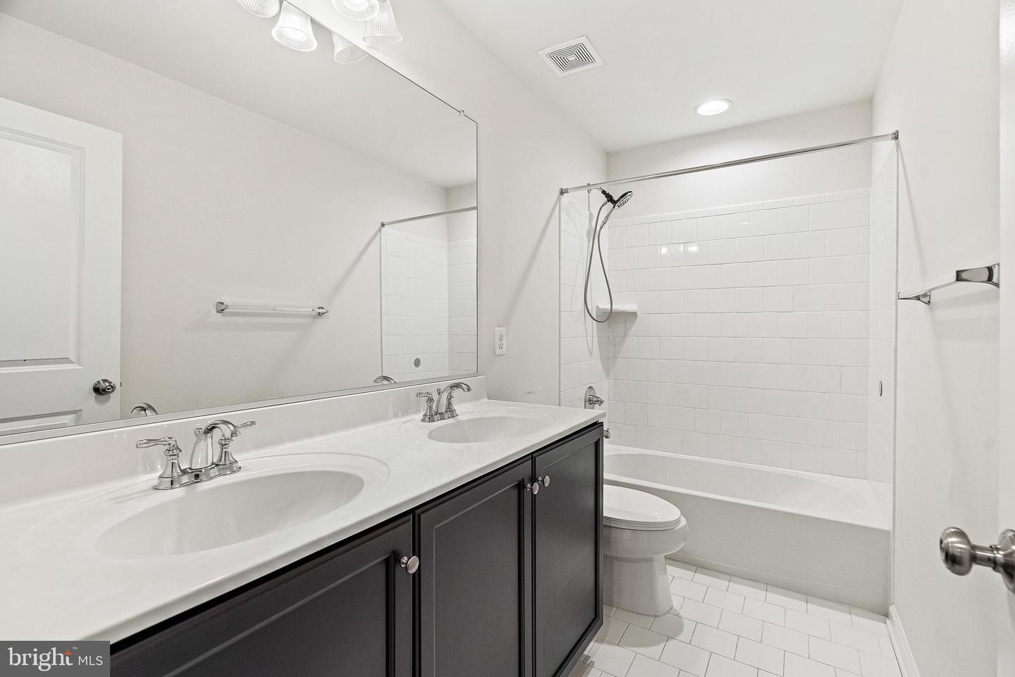 9557 KIMBLETON HALL LOOP