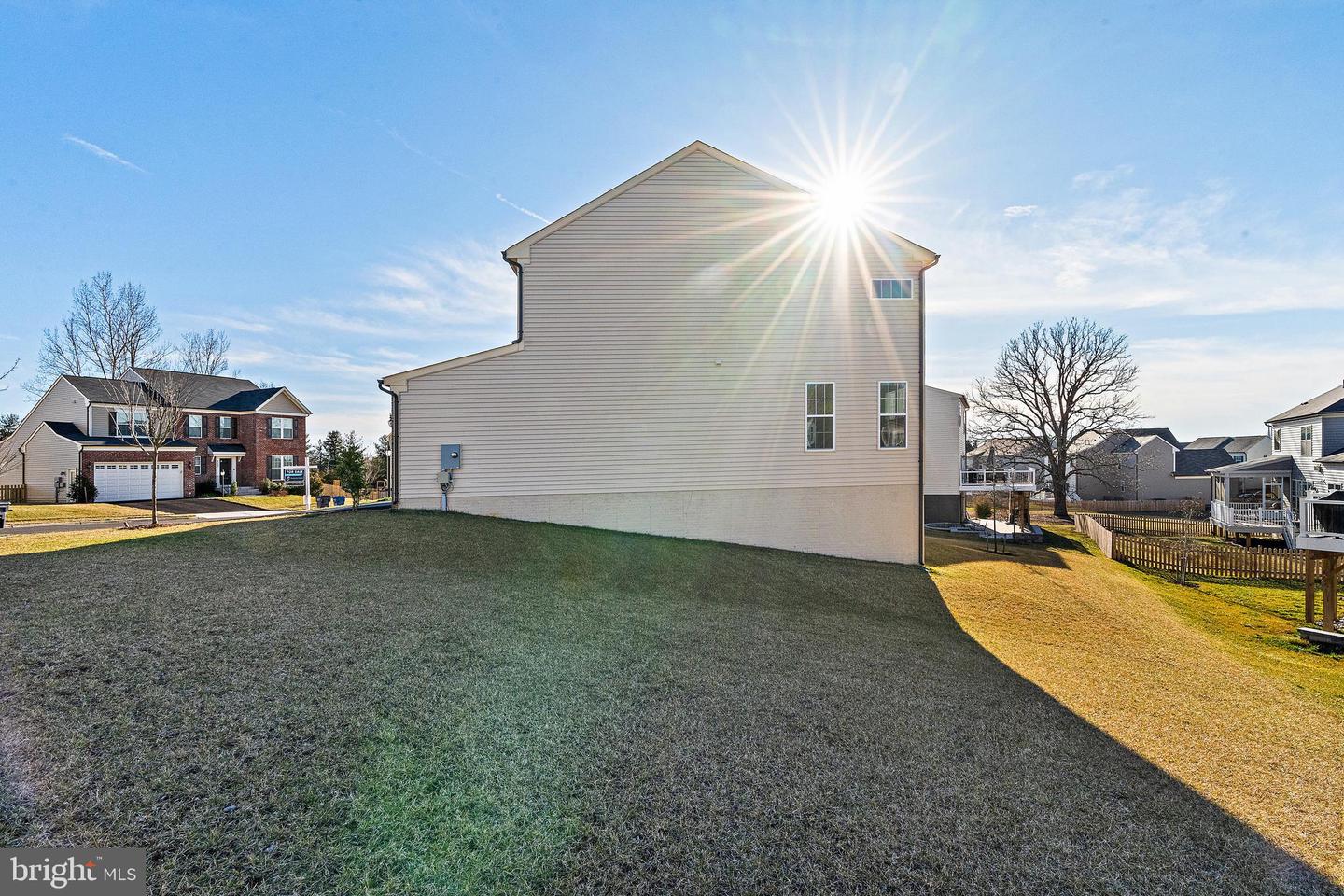 9557 KIMBLETON HALL LOOP