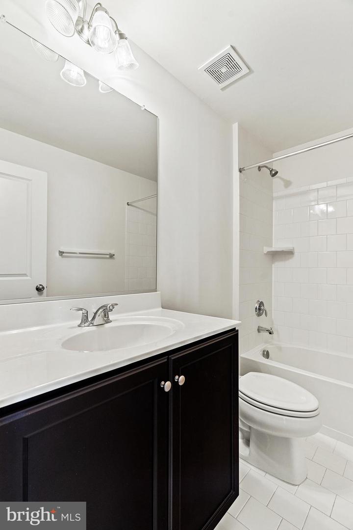 9557 KIMBLETON HALL LOOP