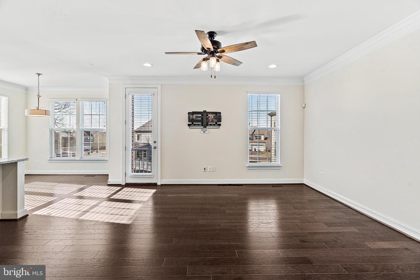 9557 KIMBLETON HALL LOOP