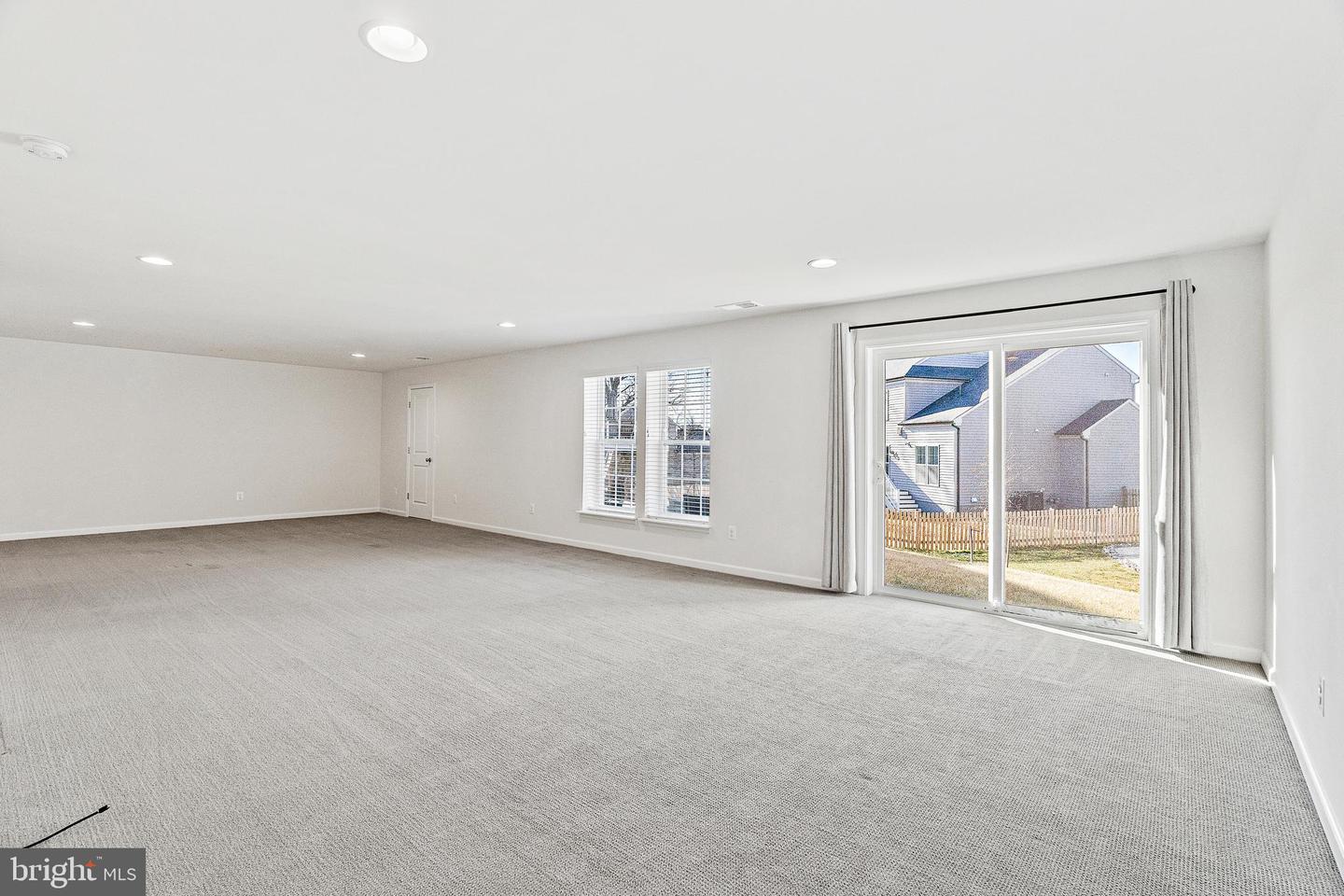 9557 KIMBLETON HALL LOOP