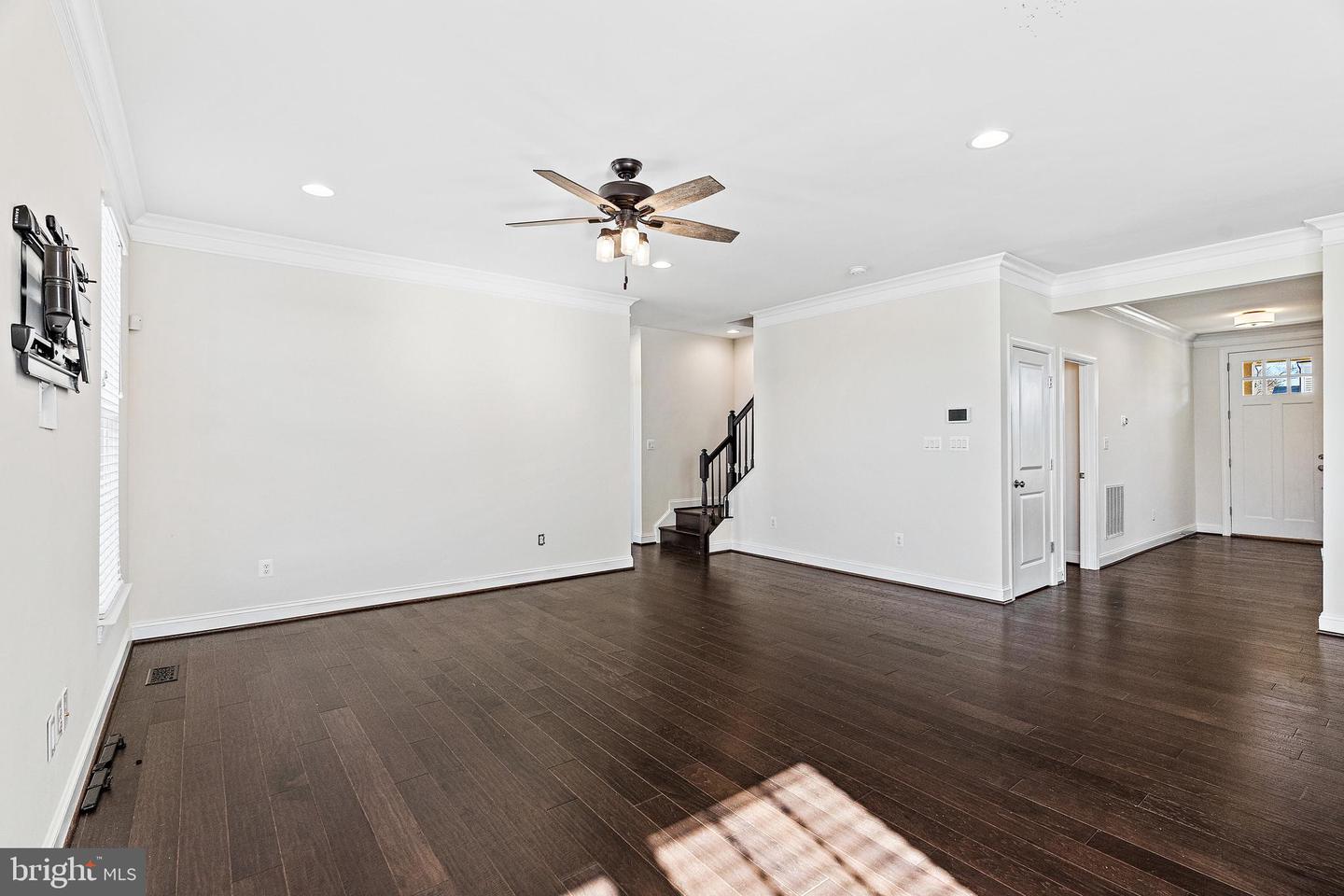 9557 KIMBLETON HALL LOOP