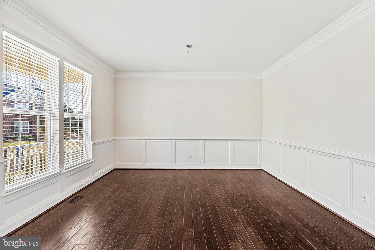 9557 KIMBLETON HALL LOOP