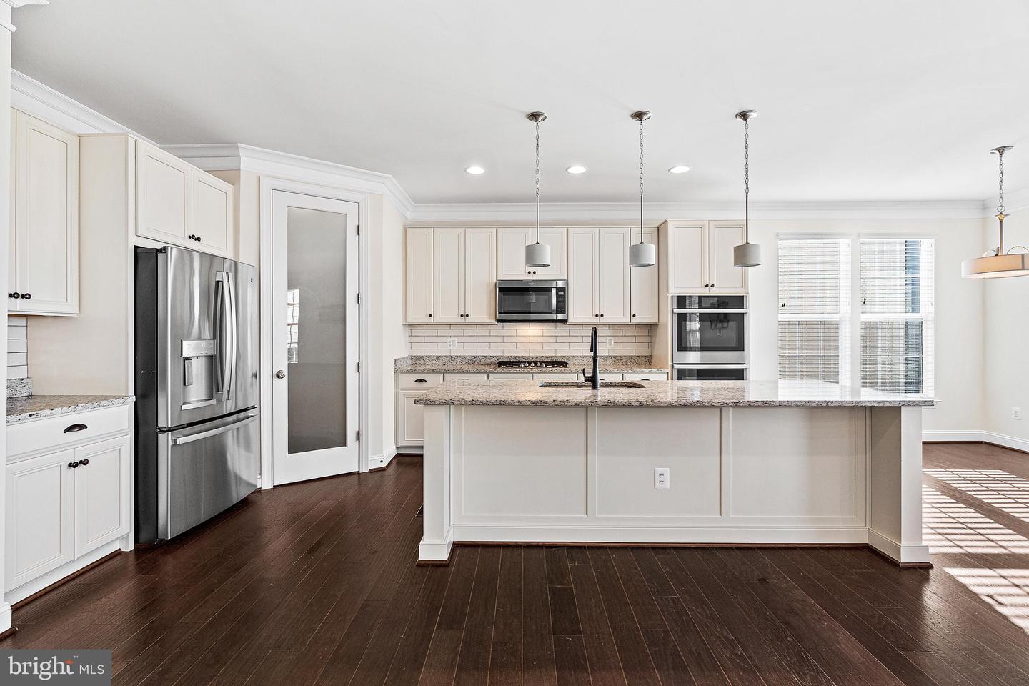 9557 KIMBLETON HALL LOOP