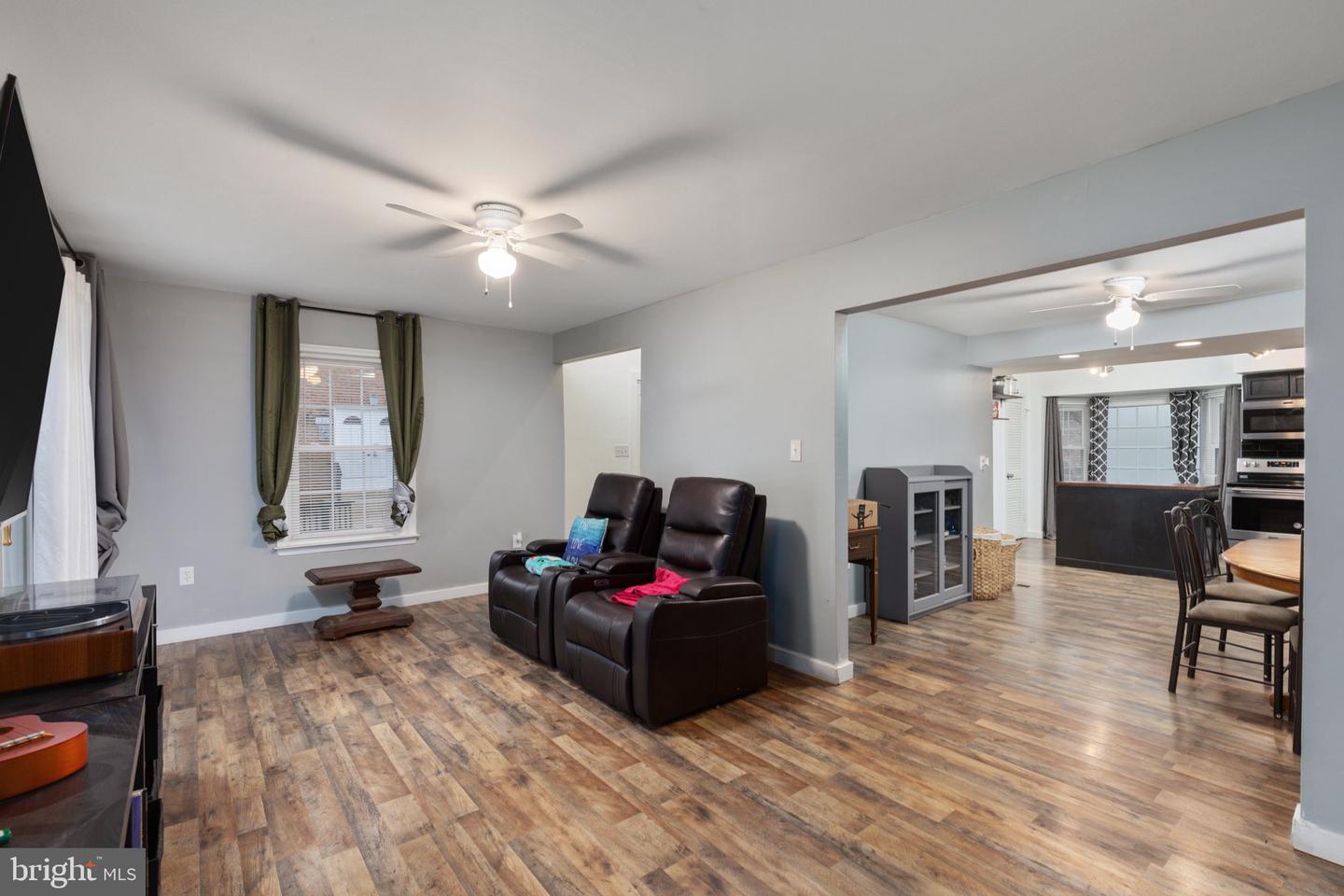 2857 BOWES LANE
