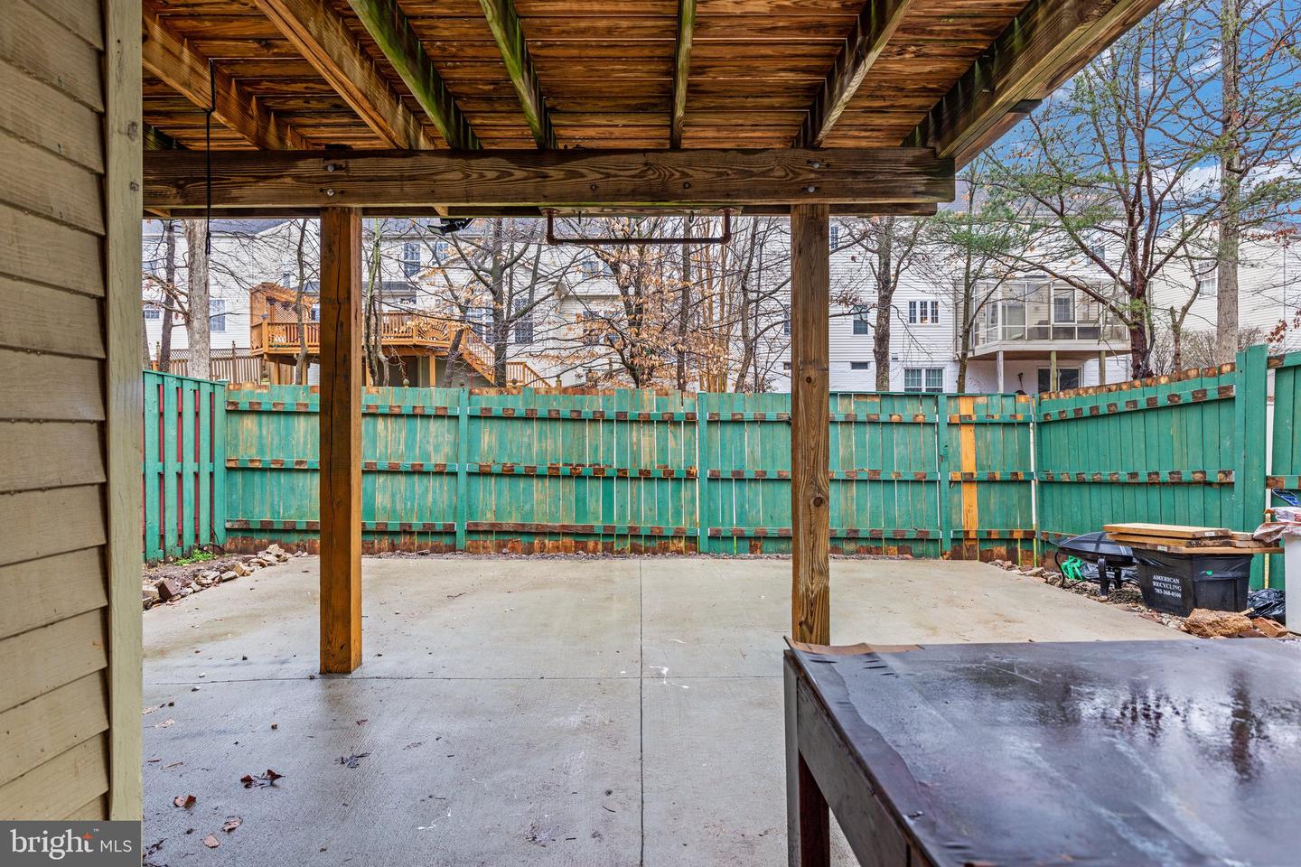 2857 BOWES LANE