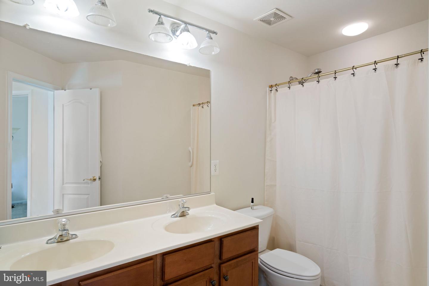 3424 WOOLFENDEN COURT
