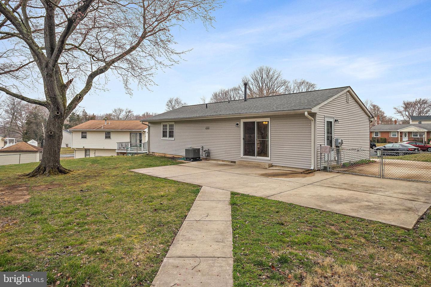4303 KIRKLAND COURT