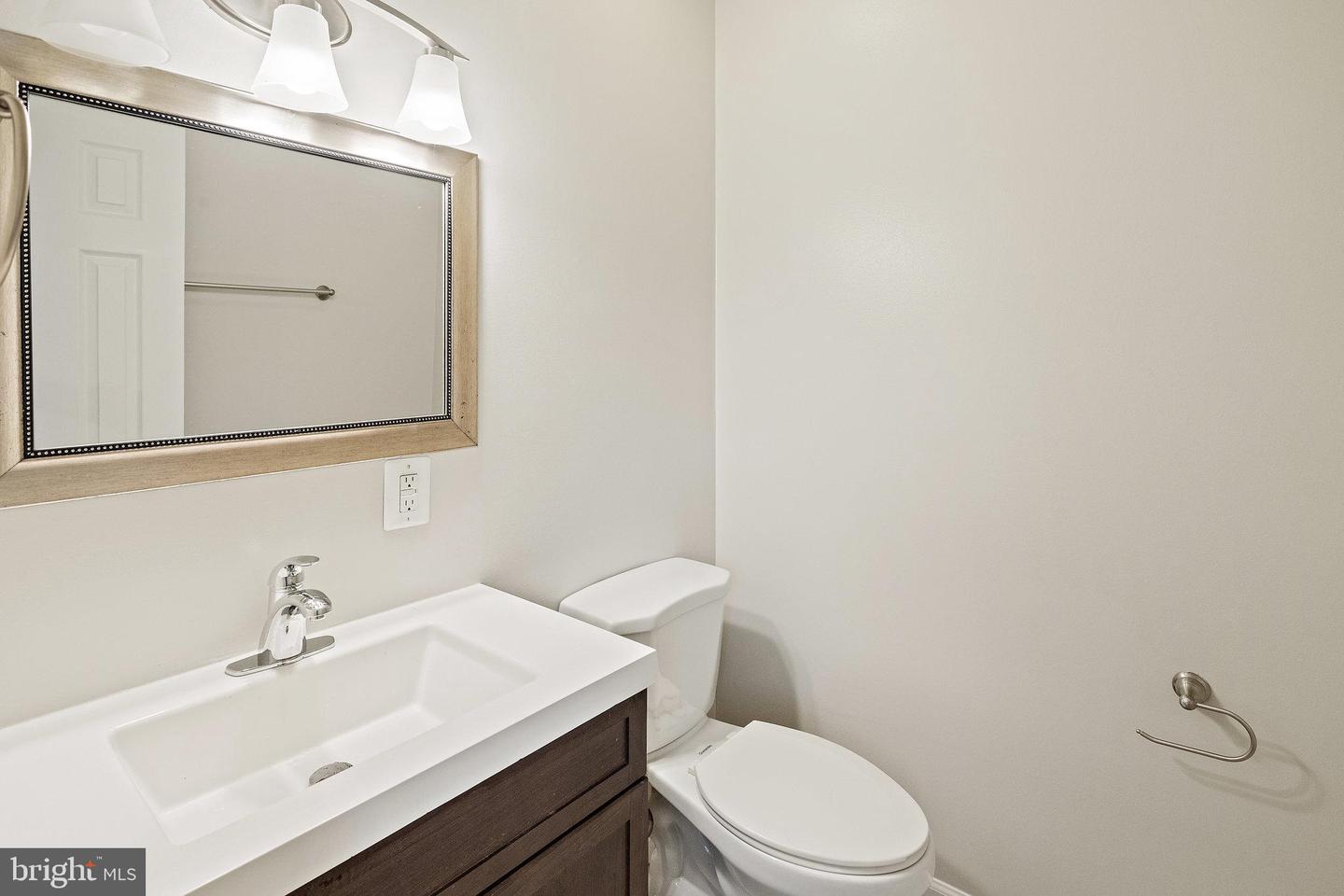 4303 KIRKLAND COURT