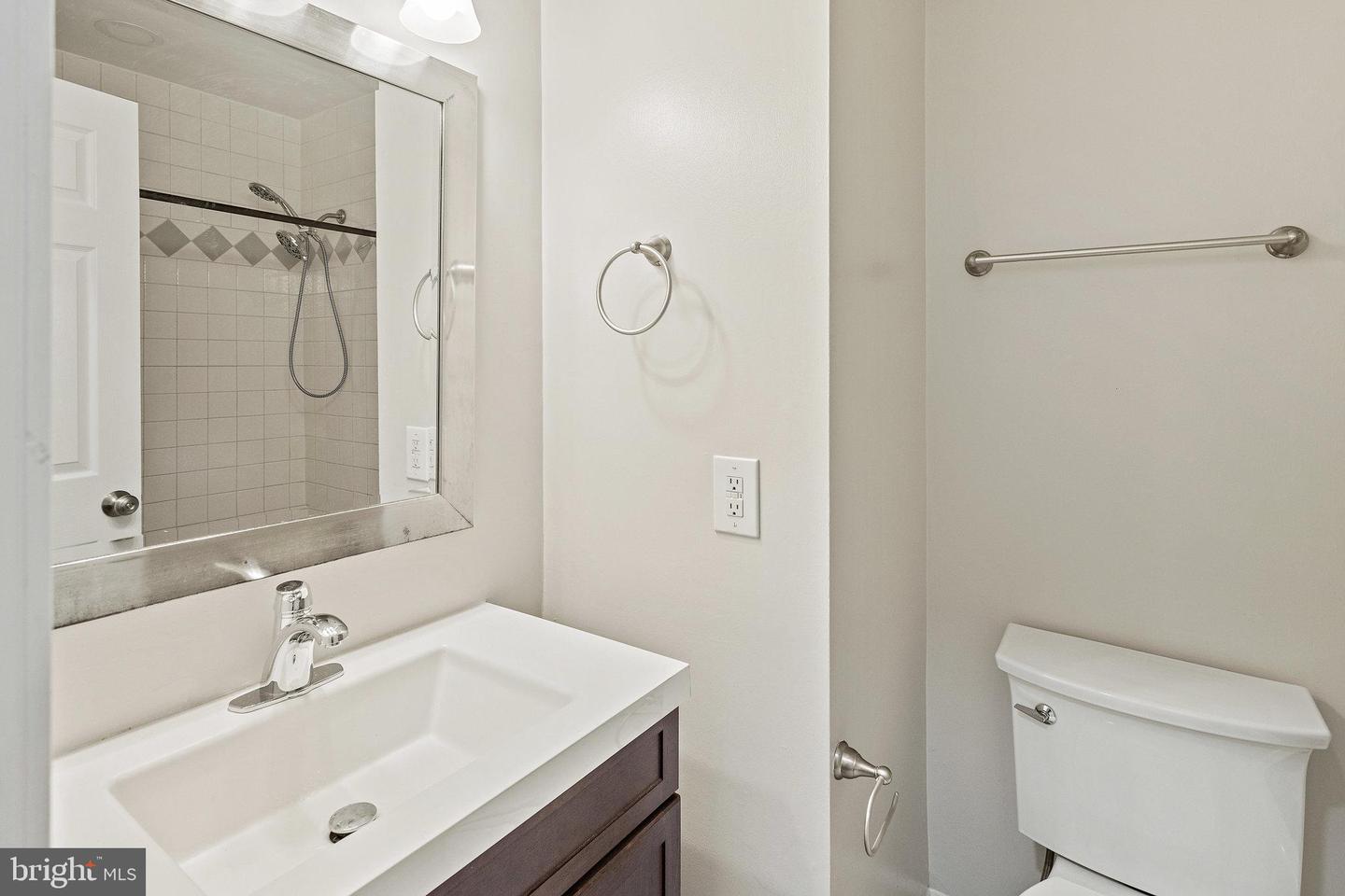 4303 KIRKLAND COURT