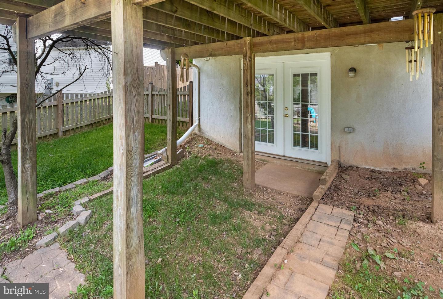 5624 REARDON LANE